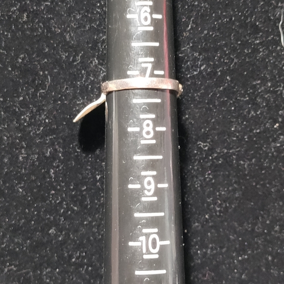 Lady's Cluster 925 Silver & Cubic Zirconia Stones Size 7 3/4 - Picture 4 of 4